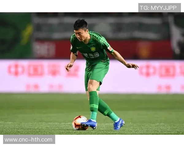 国安队李磊因右大腿肌肉拉伤预计缺阵四周球队面临人员紧张局面