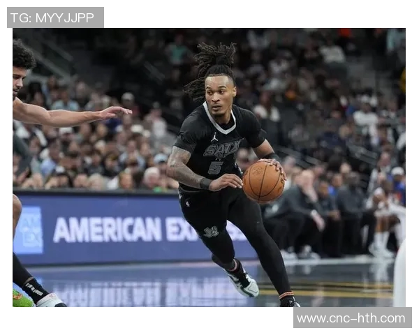 卡斯尔全场表现惊艳9中6砍下19分10助攻零失误罚球完美6中6